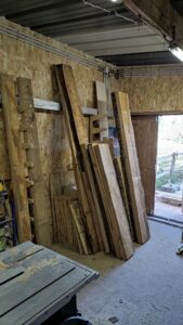 Fabrication et installation d'un portail en chêne sur mesure à perche en nocé 61 par l'Atelier Bois Robain