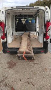 Fabrication et installation d'un portail en chêne sur mesure à perche en nocé 61 par l'Atelier Bois Robain