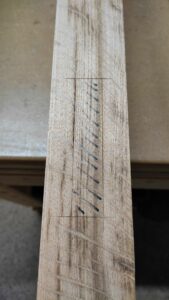 Fabrication et installation d'un portail en chêne sur mesure à perche en nocé 61 par l'Atelier Bois Robain