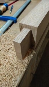 Fabrication et installation d'un portail en chêne sur mesure à perche en nocé 61 par l'Atelier Bois Robain