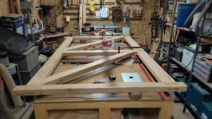 Fabrication et installation d'un portail en chêne sur mesure à perche en nocé 61 par l'Atelier Bois Robain