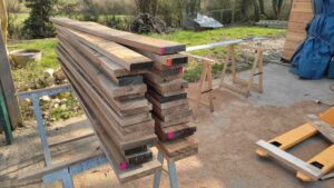 Fabrication et installation d'un portail en chêne sur mesure à perche en nocé 61 par l'Atelier Bois Robain