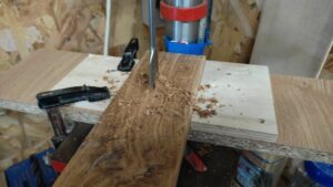 Fabrication et installation d'un portail en chêne sur mesure à perche en nocé 61 par l'Atelier Bois Robain