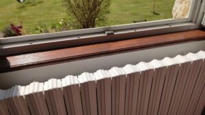 fabrication et installation d'un habillage d'appui de fenêtre en chêne sur mesure à Mauve Sur Huisne 61 par l'Atelier Bois Robain