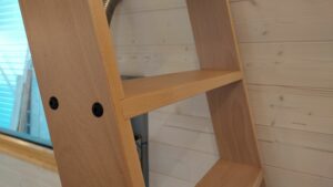 Echelle de meunier sur mesure pour une tiny house à Moutier Au Perche 61 par l'Atelier Bois Robain