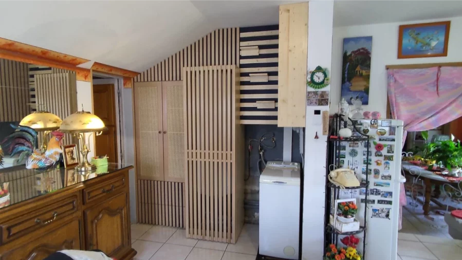 Coffrage ballon d'eau chaudes et compteur EDF à Nogent le Rotrou 28 par l'Atelier Bois Robain